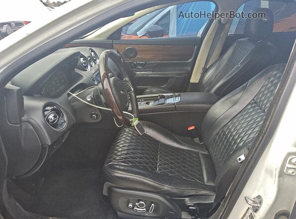 SAJWA2GE7GMW02726 2016 JAGUAR XJL White Vista interior delantera