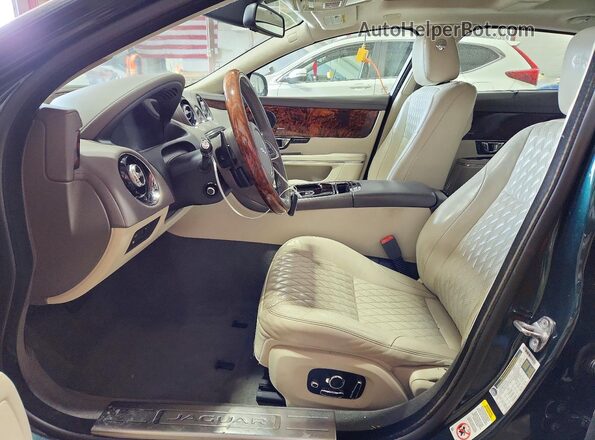 SAJWJ2GD9G8V95102 2016 JAGUAR XJL Green Widok wnętrza z przodu