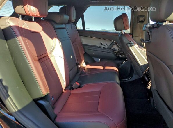 SAL1L9FU6RA419027 2024 LAND ROVER RANGE Black Widok wnętrza z tyłu