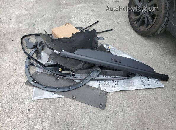 SALCJ2FX2RH348951 2024 LAND ROVER DISCOVERY Черный Вид наклейки с VIN-кодом