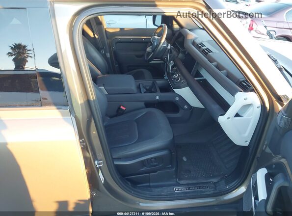 SALE1EEU7L2016919 2020 LAND ROVER DEFENDER Коричневый Вид салона спереди