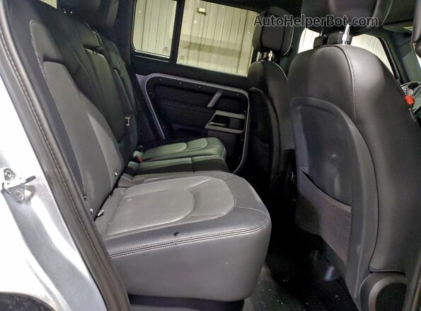 SALE27EU8R2248334 2024 LAND ROVER DEFENDER Silver Widok wnętrza z tyłu
