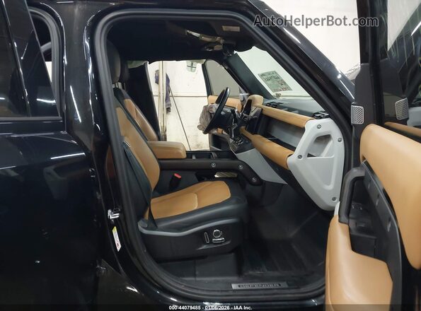 SALE2FEU1P2234086 2023 LAND ROVER DEFENDER Черный Вид салона спереди