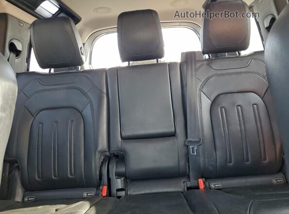 SALE9EEU9L2010046 2020 LAND ROVER DEFENDER Черный Вид задних сидений