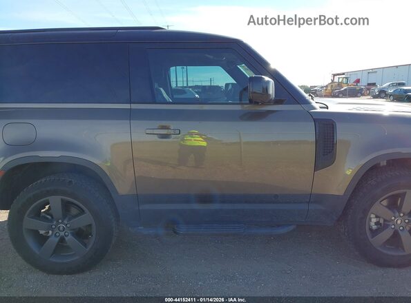 SALEJ6EX3S2385047 2025 LAND ROVER DEFENDER Brown Widok wnętrza z tyłu