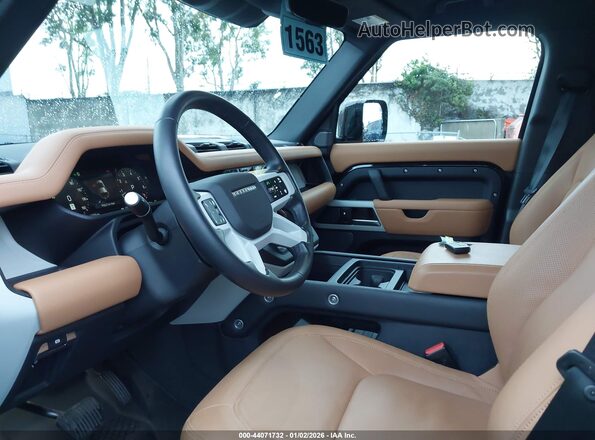 SALEJ7EX8R2345255 2024 LAND ROVER DEFENDER Черный 