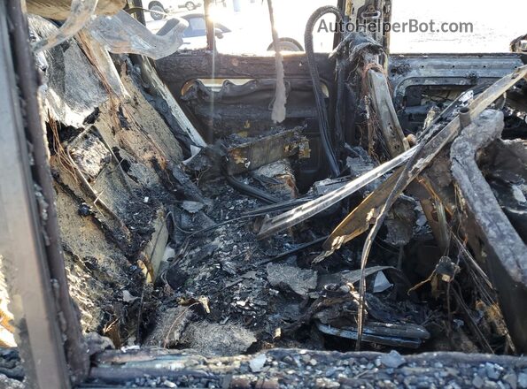 SALEP7RU9N2097753 2022 LAND ROVER DEFENDER Белый Вид задней части салона