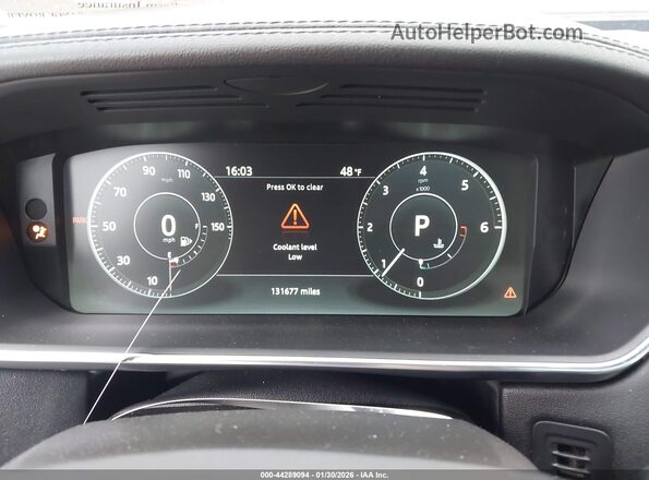 SALGR2FK7HA358686 2017 LAND ROVER RANGE ROVER White Widok tylnych siedzeń