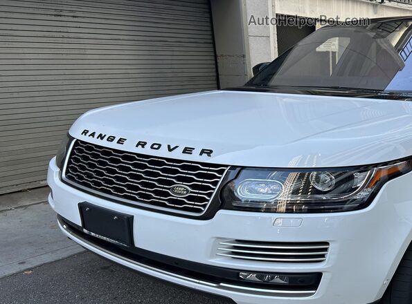 SALGV2FE8HA325055 2017 LAND ROVER RANGE ROVER Белый Передняя левая четверть
