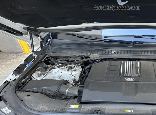 SALGV2FE8HA325055 2017 LAND ROVER RANGE ROVER Белый Вид сзади