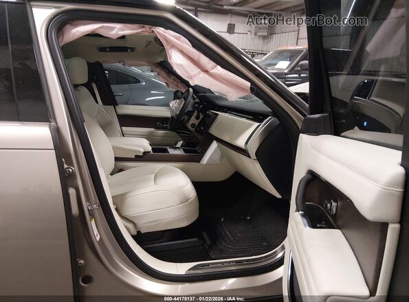 SALKP9F41SA261629 2025 LAND ROVER RANGE ROVER Champagne Front interior view