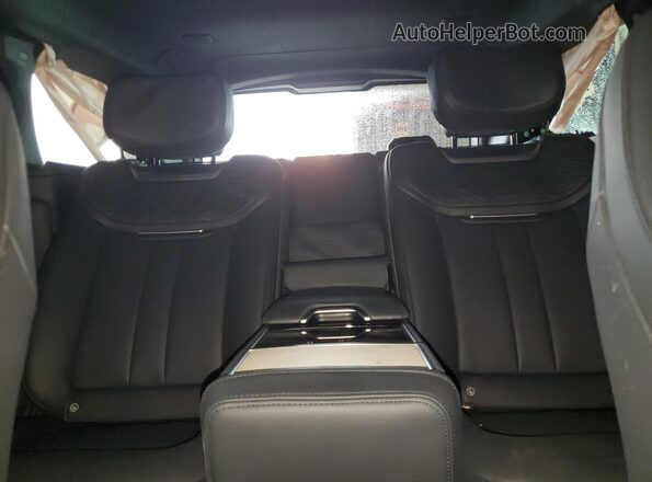 SALKZ9F94SA281976 2025 LAND ROVER RANGE White Widok tylnych siedzeń