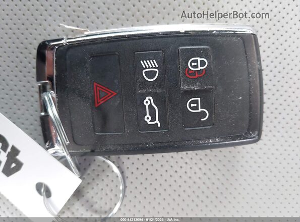 SALYJ2EXXRA387805 2024 LAND ROVER RANGE ROVER VELAR Белый Вид панели приборов