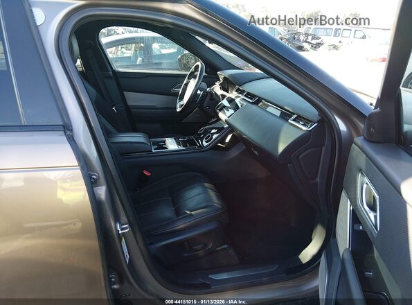 SALYL2RX5JA738970 2018 LAND ROVER RANGE ROVER VELAR Бежевый Вид салона спереди