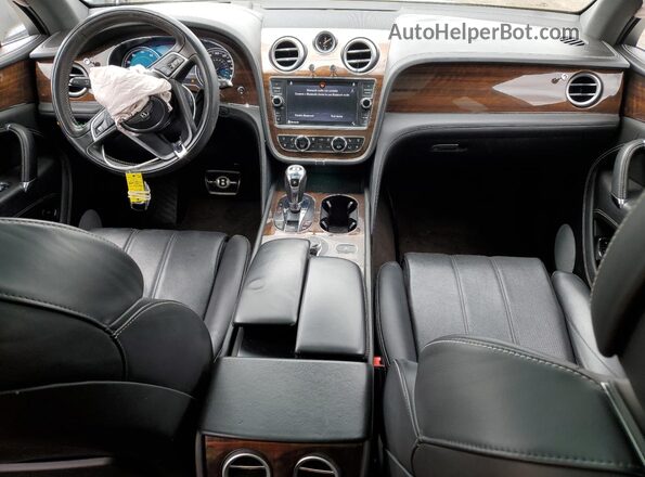 SJAAC2ZV8JC019774 2018 BENTLEY BENTAYGA Белый Вид панели приборов