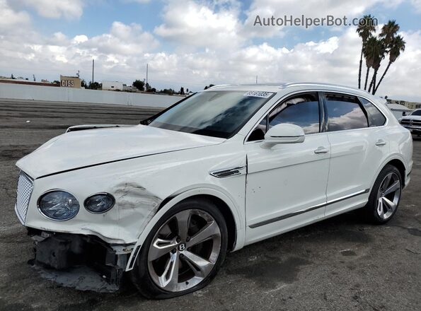 SJAAT2ZV4PC023927 2023 BENTLEY BENTAYGA Белый Передняя левая четверть