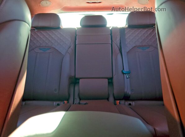 SJAAT2ZV8PC019914 2023 BENTLEY BENTAYGA Двухцветный Вид задних сидений