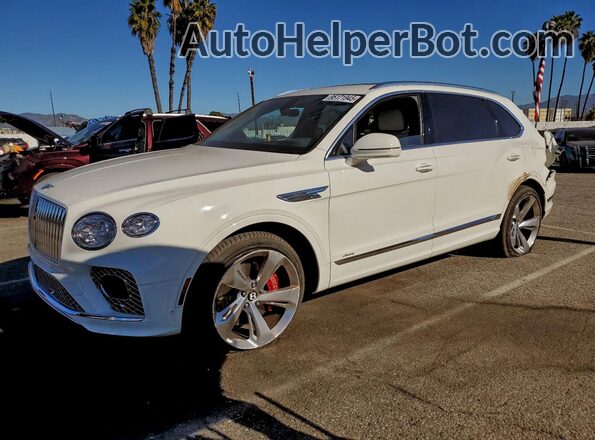 SJAHT2ZV7PC019773 2023 BENTLEY BENTAYGA White Vista tres cuartos delantera izquierda