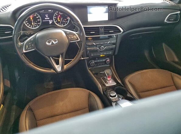SJKCH5CP4KA011380 2019 INFINITI QX30 Silver Dashboard view