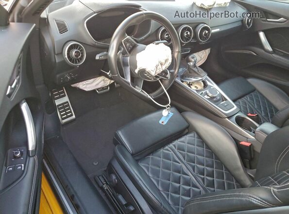 TRUC1AFV3G1031918 2016 AUDI TT Желтый Вид панели приборов