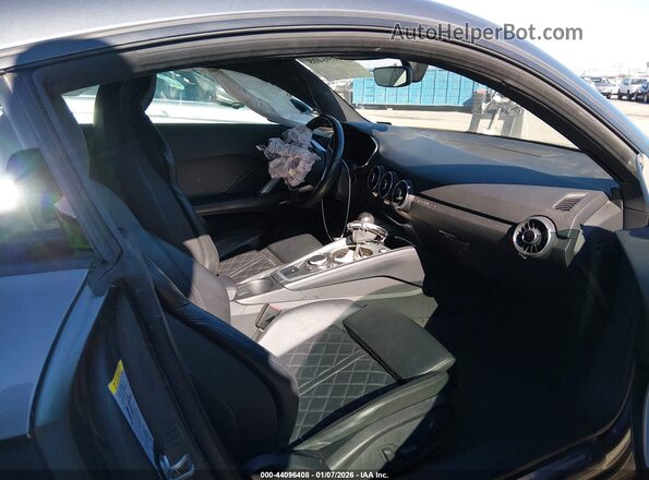 TRUC5AFV2G1029615 2016 AUDI TT Серый Вид салона спереди