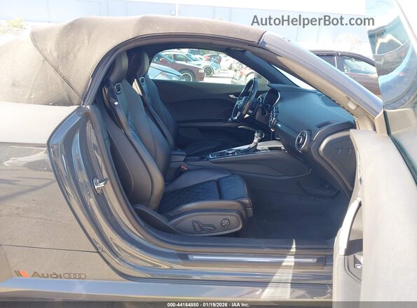 TRUT5CFV5G1027675 2016 AUDI TT Silver Widok wnętrza z przodu