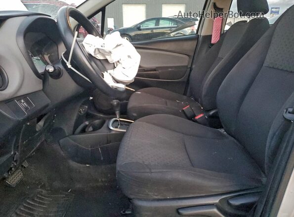 VNKKTUD30GA065907 2016 TOYOTA YARIS Silver Vista interior delantera