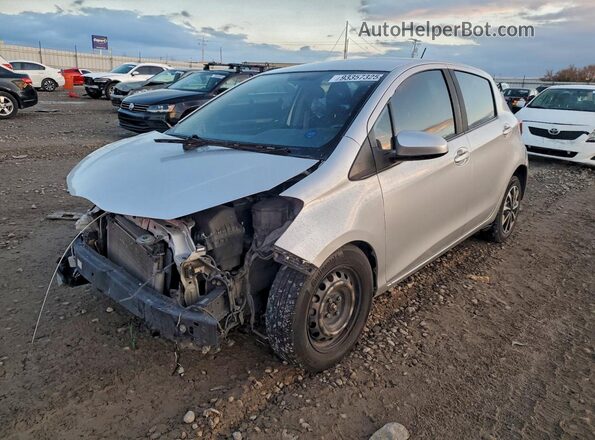 VNKKTUD30GA065907 2016 TOYOTA YARIS Silver Vista tres cuartos delantera izquierda