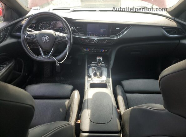 W04GS6SS9L1000579 2020 BUICK REGAL Красный Вид панели приборов