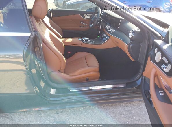 W1K1K5JBXPF205849 2023 MERCEDES-BENZ E-CLASS Черный Вид салона спереди
