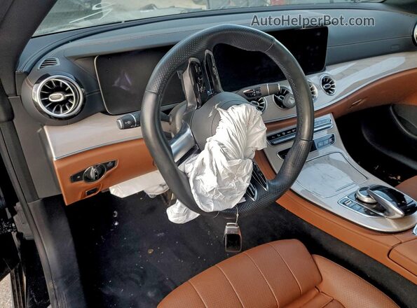 W1K1K5KB7PF208514 2023 MERCEDES-BENZ E Зеленый Вид панели приборов