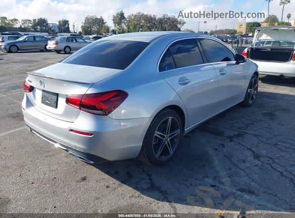 W1K3G4EB1LJ206488 2020 MERCEDES-BENZ A 220 Серебряный Задняя правая четверть