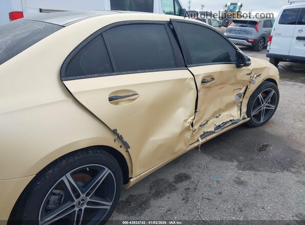 W1K3G4EB3NJ352362 2022 MERCEDES-BENZ A 220 Золотой 