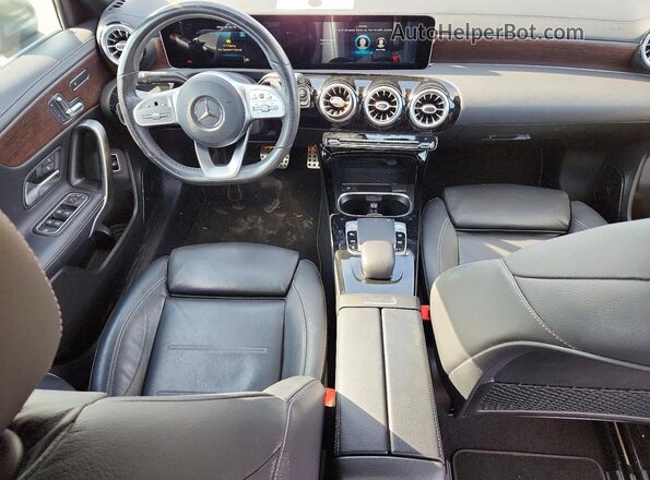 W1K3G4EB4LW047212 2020 MERCEDES-BENZ A Gray Widok deski rozdzielczej