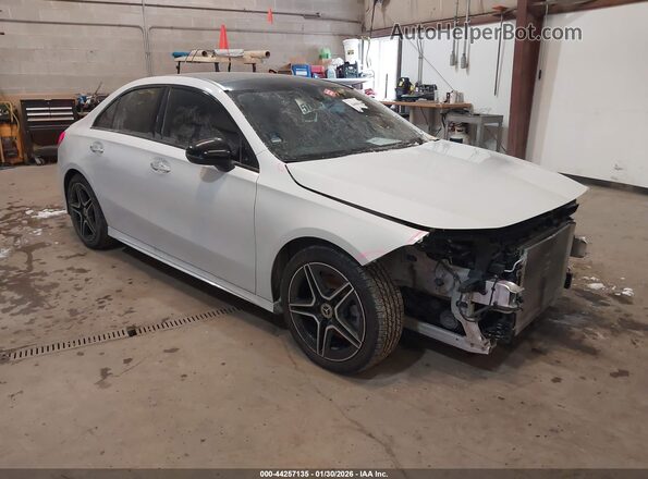 W1K3G4EB6MJ285190 2021 MERCEDES-BENZ A 220 White Delantero derecho