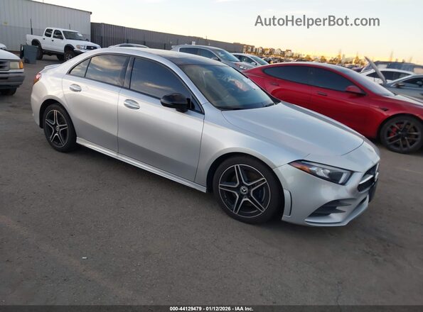W1K3G4EB7LJ216863 2020 MERCEDES-BENZ A 220 Серый Передняя правая четверть
