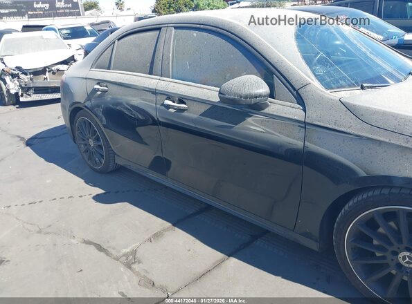 W1K3G4EB7NJ361890 2022 MERCEDES-BENZ A 220 Черный Вид задней части салона