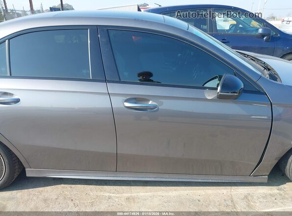 W1K3G4EB9NJ340328 2022 MERCEDES-BENZ A 220 Серый Панорамный вид салона 360°