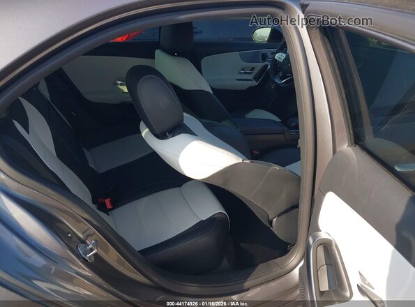 W1K3G4EB9NJ340328 2022 MERCEDES-BENZ A 220 Серый Вид наклейки с VIN-кодом
