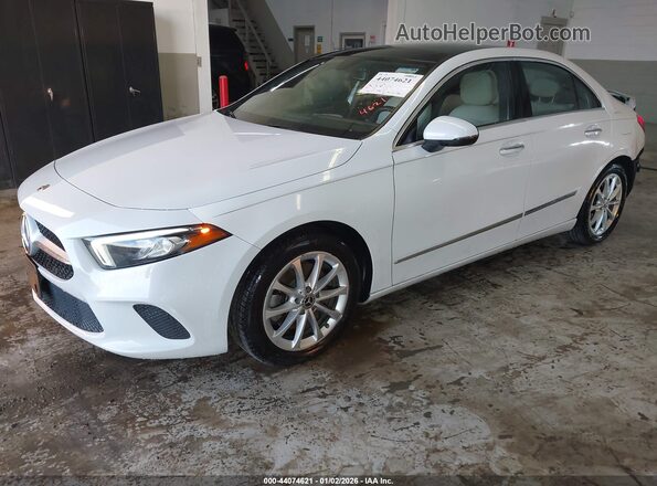 W1K3G4FB2LW043206 2020 MERCEDES-BENZ A 220 Белый Передняя левая четверть