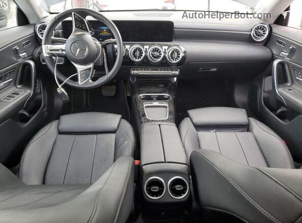 W1K5J4HBXRN443231 2024 MERCEDES-BENZ CLA-CLASS Черный Вид панели приборов