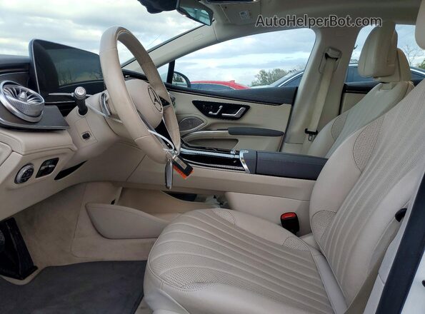 W1KCG2DB5NA003287 2022 MERCEDES-BENZ EQS Белый Вид салона спереди