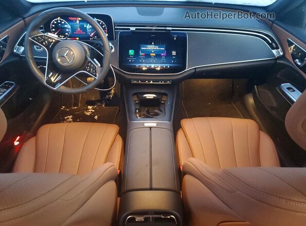 W1KLF4HB3SA095715 2025 MERCEDES-BENZ E Black Vista del salpicadero