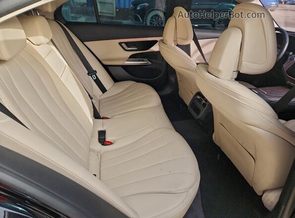 W1KLF4HB8SA117854 2025 MERCEDES-BENZ E Черный Вид задних сидений