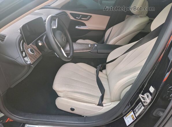 W1KLF4HB8SA117854 2025 MERCEDES-BENZ E Черный Вид салона спереди