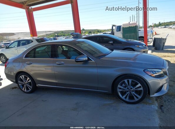 W1KWF8DB5LR601722 2020 MERCEDES-BENZ C-CLASS Gold Widok wnętrza z tyłu