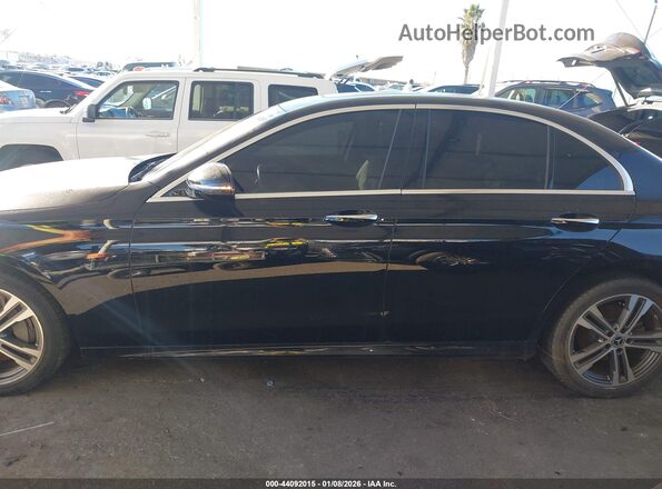 W1KZF8DB0NB080398 2022 MERCEDES-BENZ E-CLASS Черный Вид задней части салона