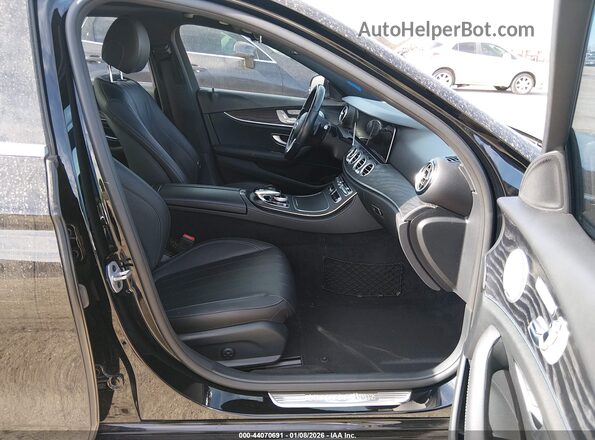 W1KZF8DB3LA834896 2020 MERCEDES-BENZ E-CLASS Black Սալոնի դիմացի տեսք