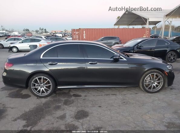 W1KZF8DB4NB095003 2022 MERCEDES-BENZ E-CLASS Черный Вид задней части салона