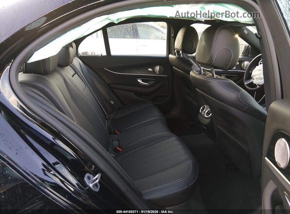 W1KZF8DB7NB086828 2022 MERCEDES-BENZ E-CLASS Черный Вид наклейки с VIN-кодом